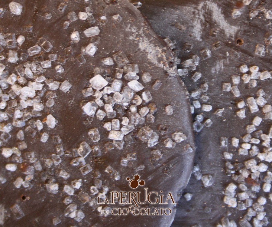 Lastrina di cioccolato fondente e Sale Dolce